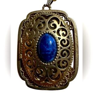 Avon Vintage gold tone metal faux lapis cabochon perfume glaze pendant necklace